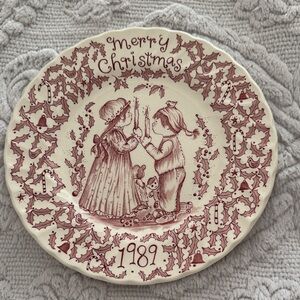 Vintage Christmas Decorative Plate